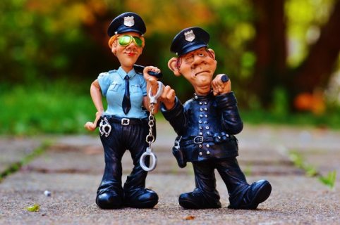 batons-cops-figurines-33598